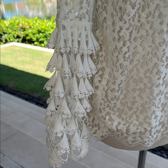 Oscar de la Renta Black and White Lace Blouse - Picture 6 of 8